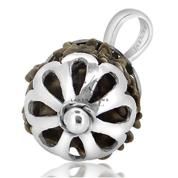 Untitled-2021-03-08T122536.028_700x933